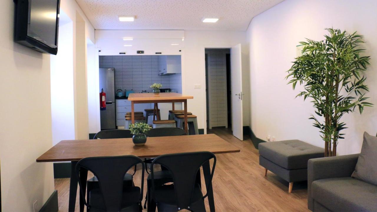 Angra do Heroísmo Alianca Cafe & Hostel מראה חיצוני תמונה