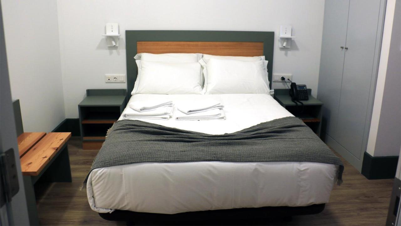 Angra do Heroísmo Alianca Cafe & Hostel מראה חיצוני תמונה