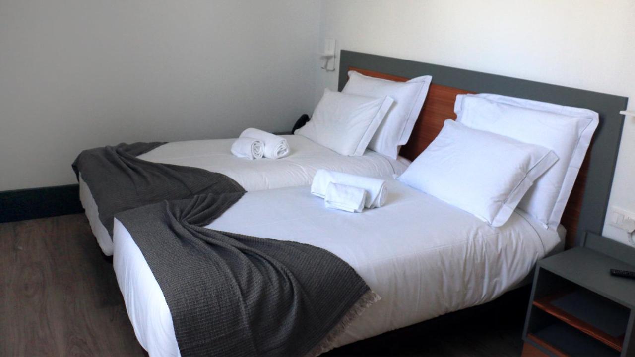 Angra do Heroísmo Alianca Cafe & Hostel מראה חיצוני תמונה
