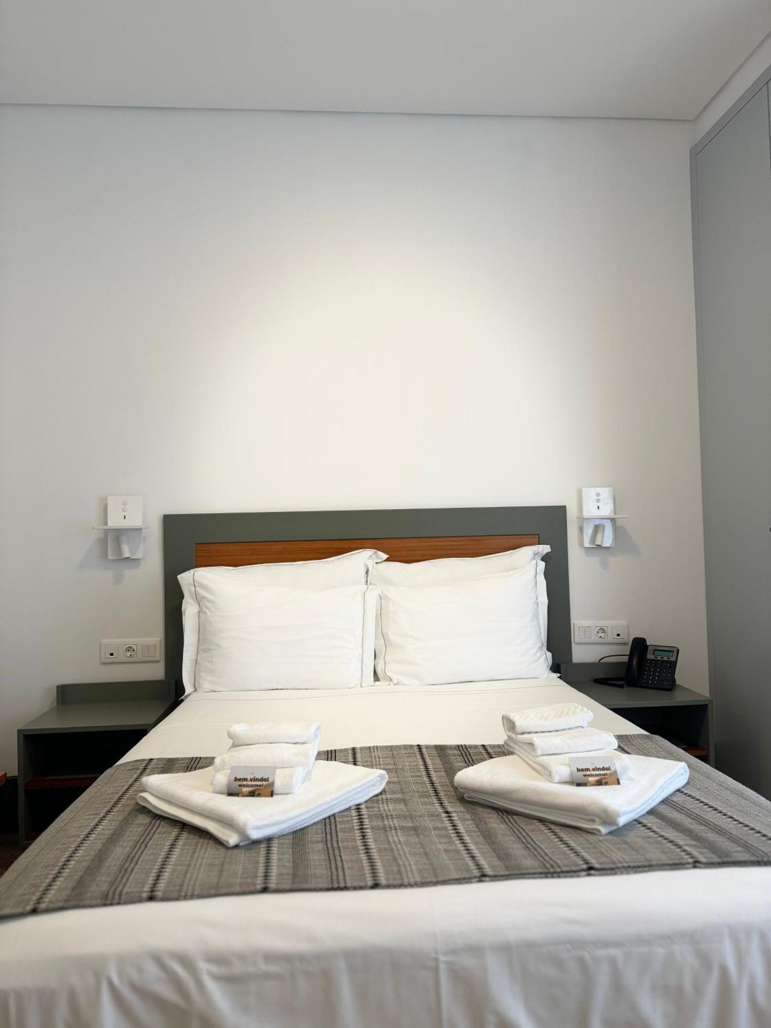 Angra do Heroísmo Alianca Cafe & Hostel מראה חיצוני תמונה