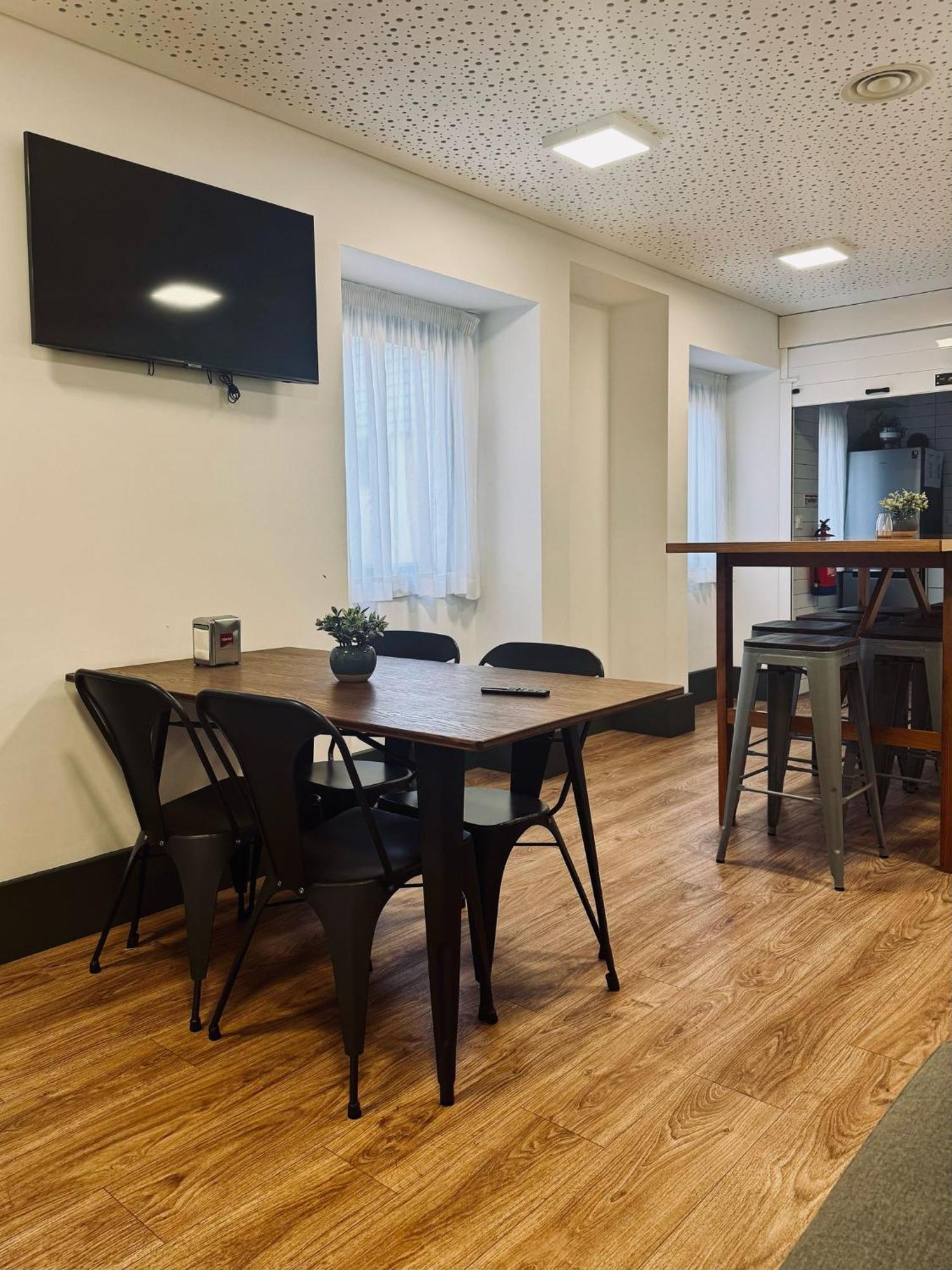 Angra do Heroísmo Alianca Cafe & Hostel מראה חיצוני תמונה