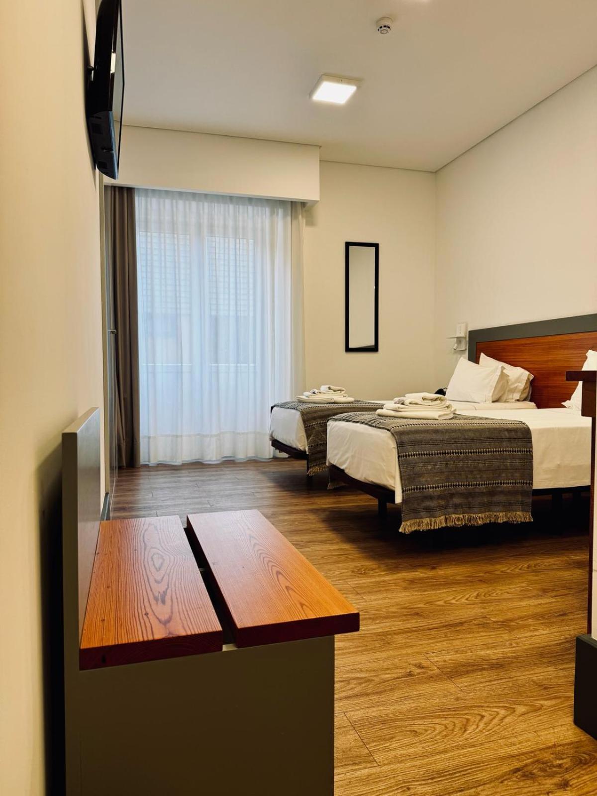 Angra do Heroísmo Alianca Cafe & Hostel מראה חיצוני תמונה