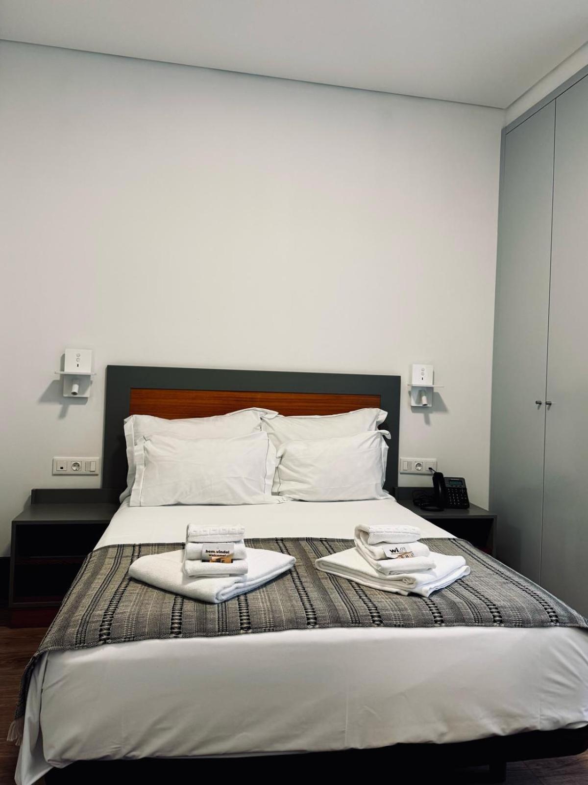 Angra do Heroísmo Alianca Cafe & Hostel מראה חיצוני תמונה